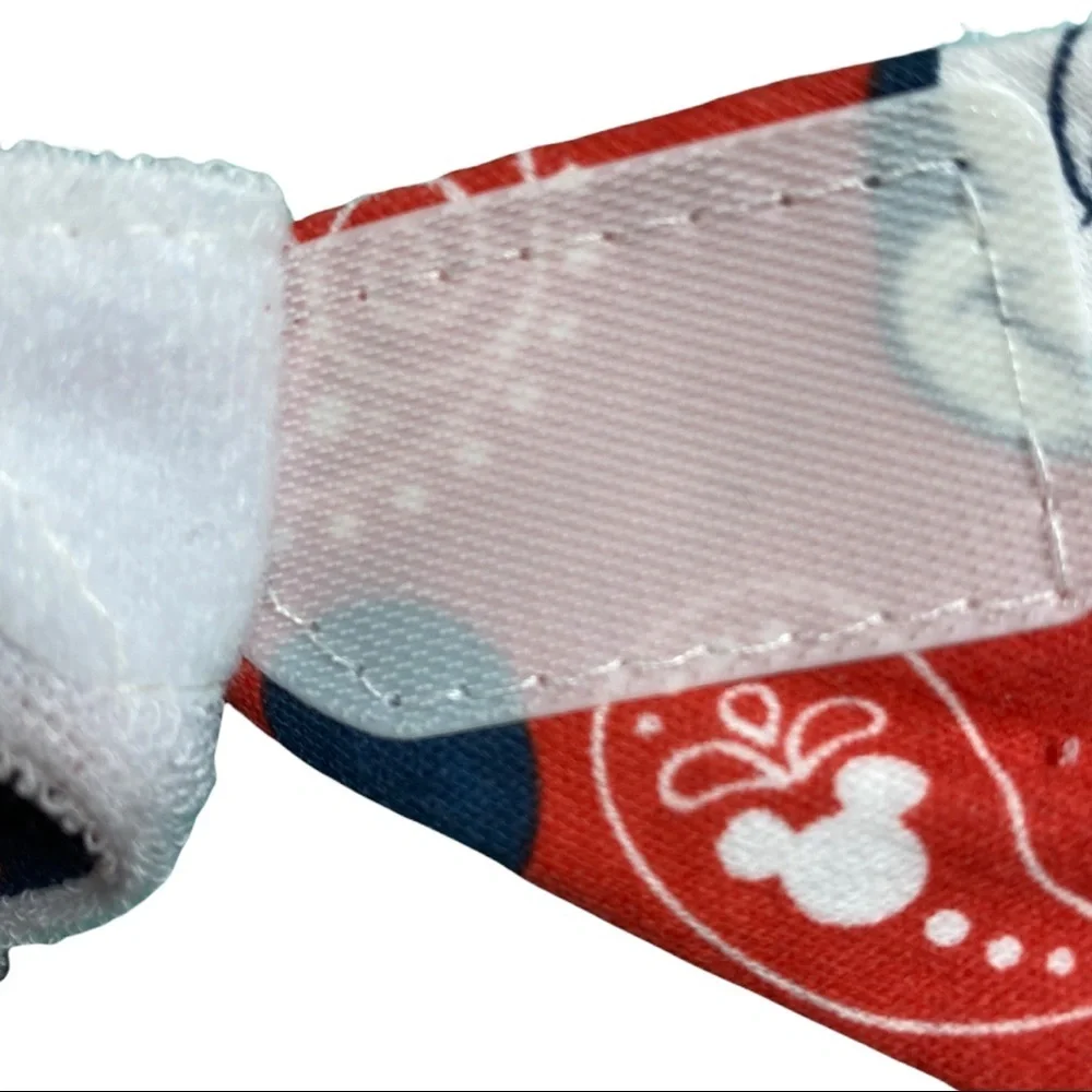 NWT Disney Mickey Mouse 4-pack Cotton Jersey Bandanna Bibs - Picture 3 of 11